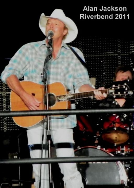 Chattanooga Riverbend Festival by Dawn Kropff 